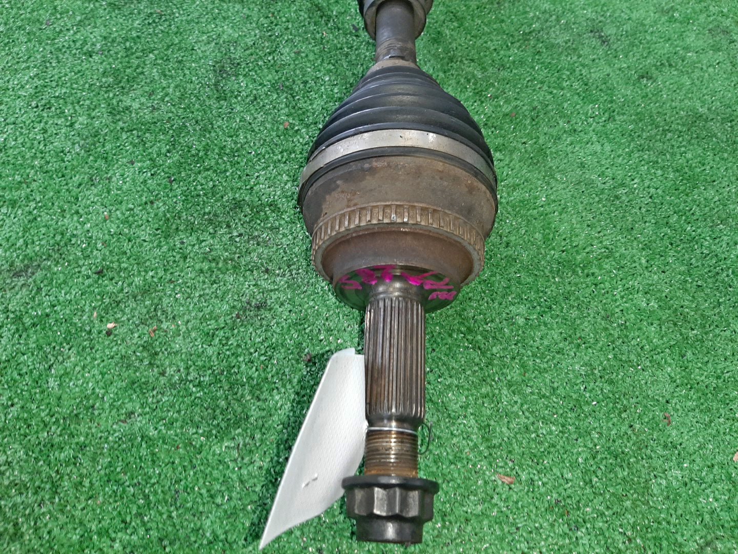Привод правый передний TOYOTA PREMIO, ISIS, WISH, ALLION, COROLLA FIELDER, COROLLA  AXIO ZRT265, ZGM15G, ZGE25G, ZRE144G, ZRE144 2ZR-FAE, 2ZR-FE 2 ракурс