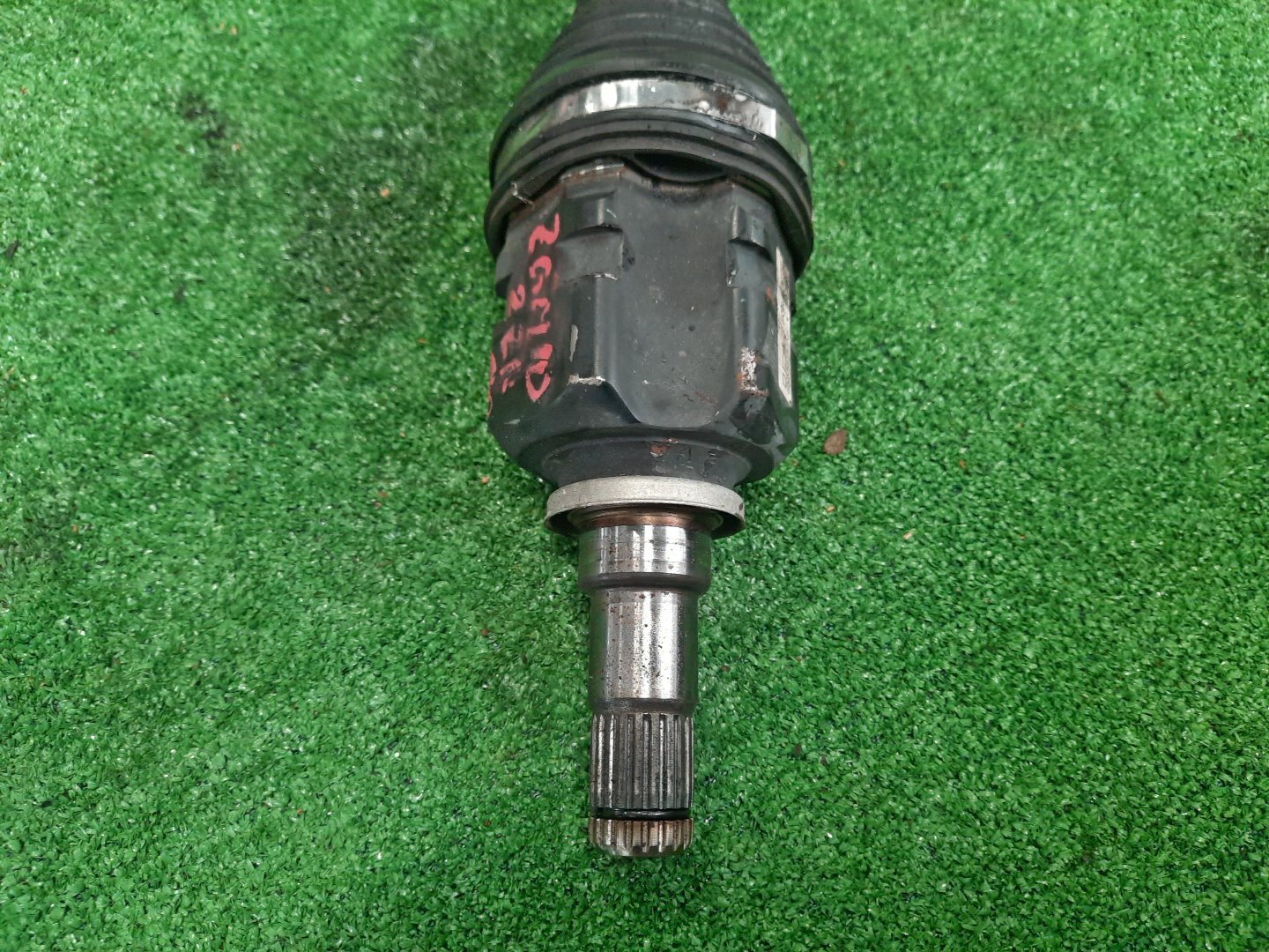 Привод правый передний TOYOTA PREMIO, ISIS, WISH, ALLION, COROLLA FIELDER, COROLLA  AXIO ZRT260, ZGM10, ZGM10W, ZGM10G, ZGE20W, ZGE20G, ZRE142G, ZRE142 2ZR-FAE, 2ZR-FE 3 ракурс