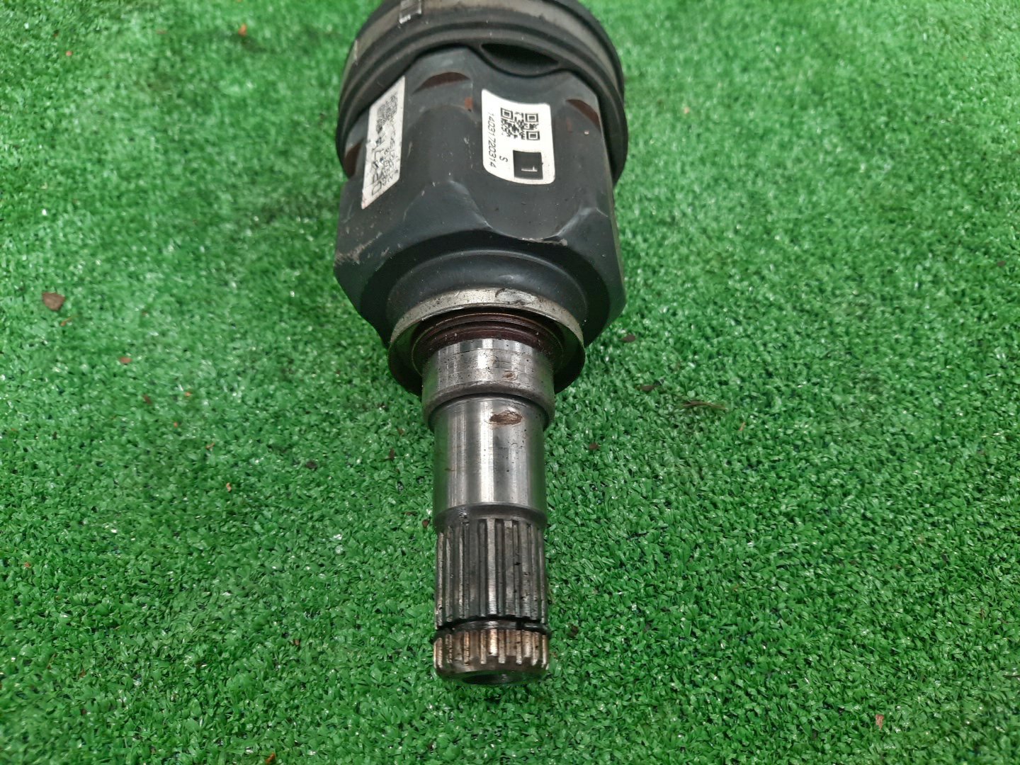 Привод правый передний TOYOTA PREMIO, ISIS, WISH, ALLION, COROLLA FIELDER, COROLLA  AXIO ZRT260, ZGM10, ZGM10W, ZGM10G, ZGE20W, ZGE20G, ZRE142G, ZRE142 2ZR-FAE, 2ZR-FE 3 ракурс
