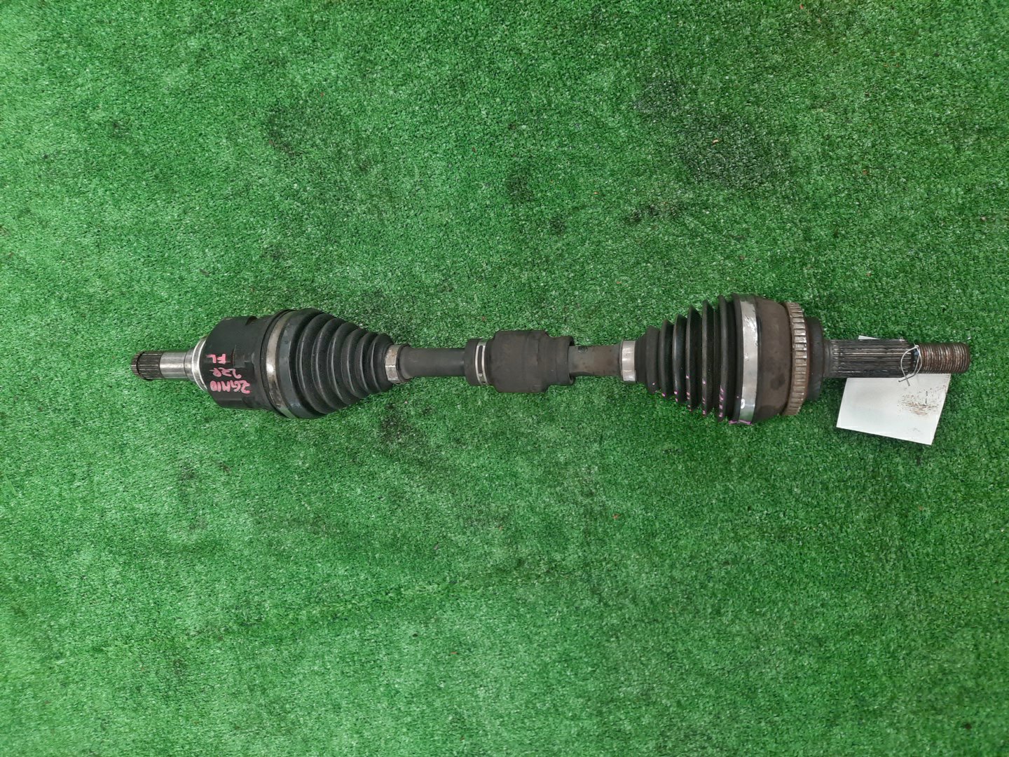 Привод левый передний TOYOTA AXIO, PREMIO, ISIS, WISH, ALLION, COROLLA FIELDER, COROLLA  AXIO, FIELDER ZRE142, ZRT260, ZGM10, ZGM10W, ZGM10G, ZGE20W, ZGE20G, ZRE142G 2ZR-FAE, 2ZR-FE 1 ракурс