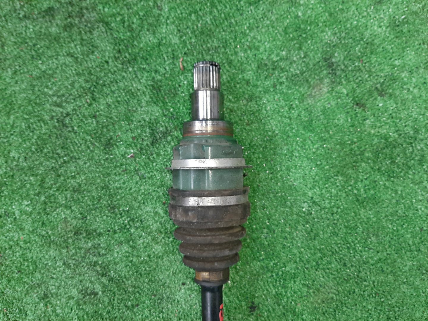 Привод левый передний TOYOTA PASSO, BOON KGC10, M300S 1KR-FE 3 ракурс