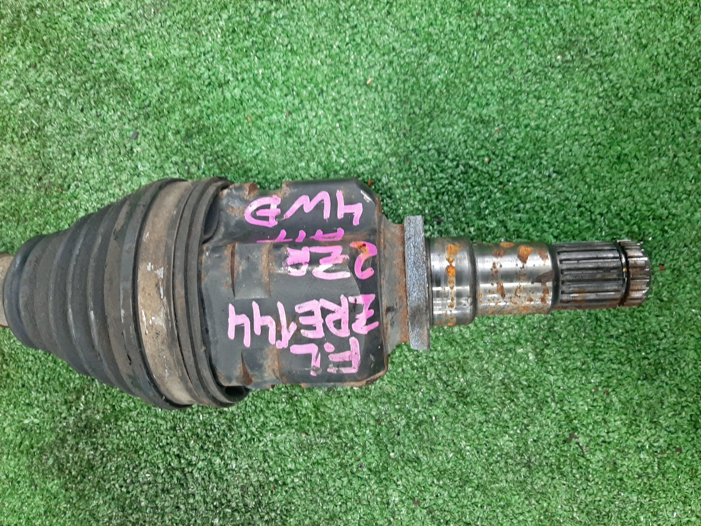 Привод левый передний TOYOTA PREMIO, ISIS, WISH, ALLION, COROLLA FIELDER, COROLLA  AXIO ZRT265, ZGM15G, ZGE25G, ZRE144G, ZRE144 2ZR-FAE, 2ZR-FE 3 ракурс