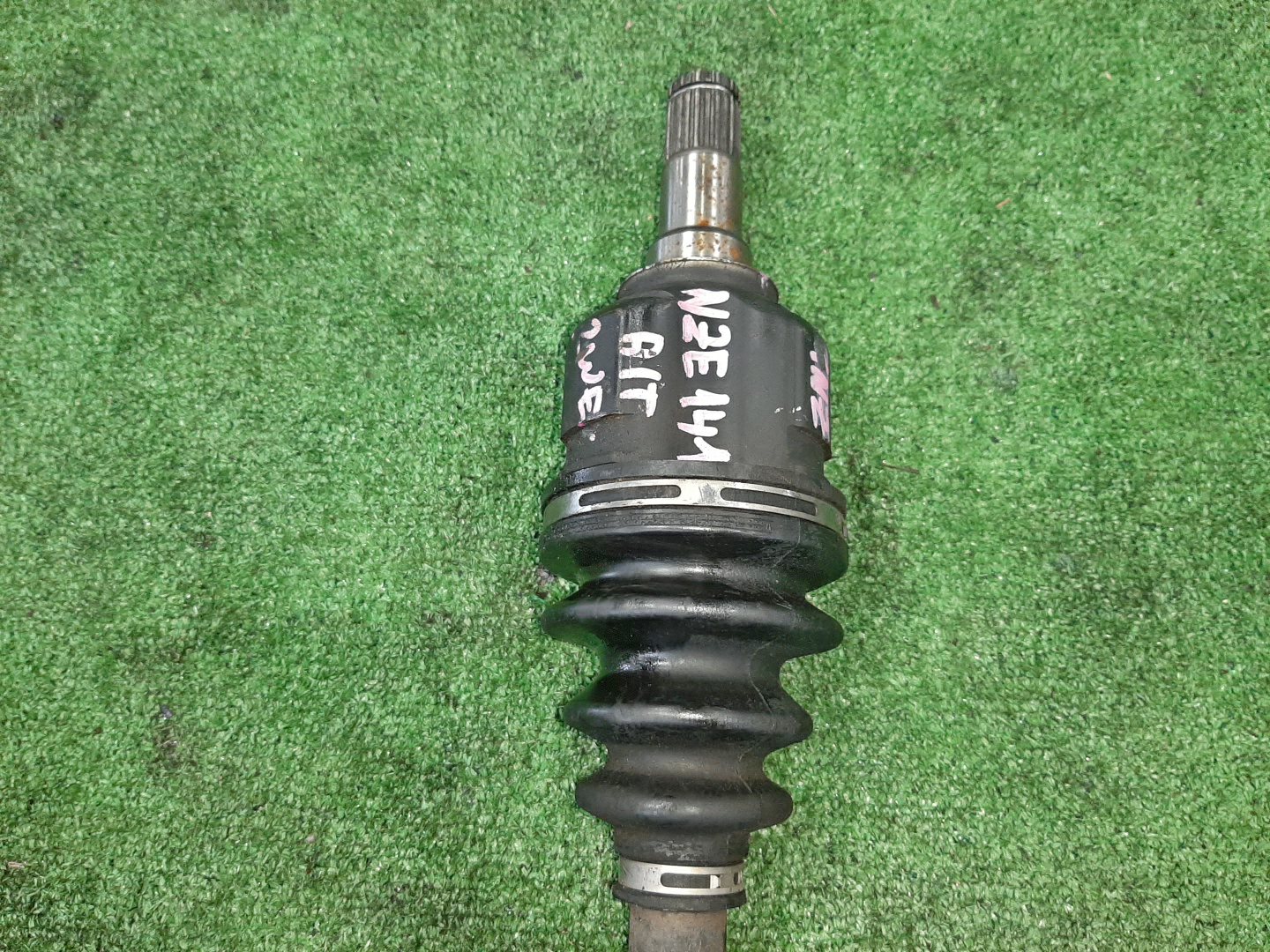Привод левый передний TOYOTA COROLLA, PREMIO, COROLLA SPACIO, ALLION, COROLLA FIELDER, ALLEX, COROLLA RUNX, WILL VS, COROLLA  AXIO NZE121, NZE120, NZE141, NZT240, NZT260, NZE121N, NZE144G, NZE121G, NZE141G, NZE127, NZE144 1NZ-FE, 2NZ-FE 3 ракурс