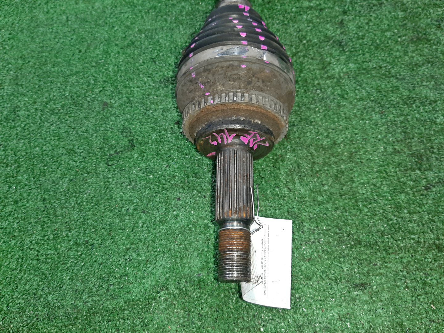 Привод левый передний TOYOTA AXIO, PREMIO, ISIS, WISH, ALLION, COROLLA FIELDER, COROLLA  AXIO, FIELDER ZRE142, ZRT260, ZGM10, ZGM10W, ZGM10G, ZGE20W, ZGE20G, ZRE142G 2ZR-FAE, 2ZR-FE 2 ракурс