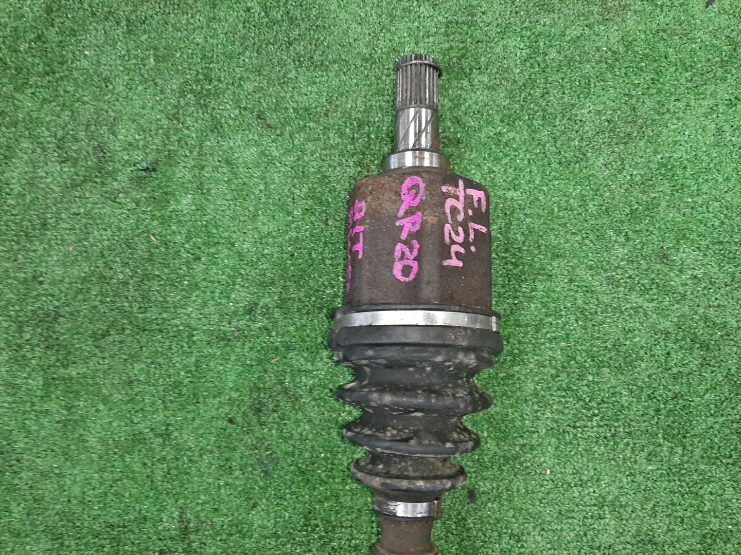 Привод левый передний NISSAN AVENIR, LIBERTY, PRIMERA, SERENA W11, RW11, RM12, HP12, TNC24, TC24, RC24 QR20DE, SR20VE, QR25DE 3 ракурс