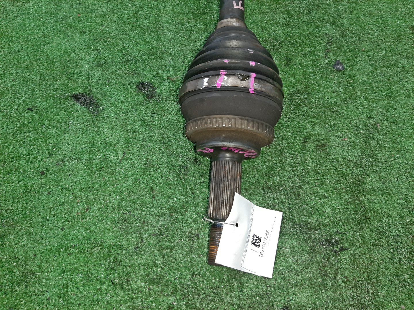 Привод правый передний TOYOTA PREMIO, ISIS, WISH, ALLION, COROLLA FIELDER, COROLLA  AXIO ZRT260, ZGM10, ZGM10W, ZGM10G, ZGE20W, ZGE20G, ZRE142G, ZRE142 2ZR-FAE, 2ZR-FE 2 ракурс