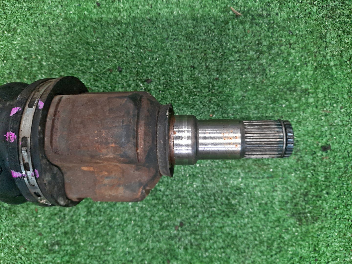 Привод правый передний TOYOTA COROLLA, PREMIO, COROLLA SPACIO, ALLION, COROLLA FIELDER, ALLEX, COROLLA RUNX, WILL VS, COROLLA  AXIO NZE121, NZE120, NZE141, NZT240, NZT260, NZE121N, NZE121G, NZE141G, NZE127 1NZ-FE, 2NZ-FE 3 ракурс