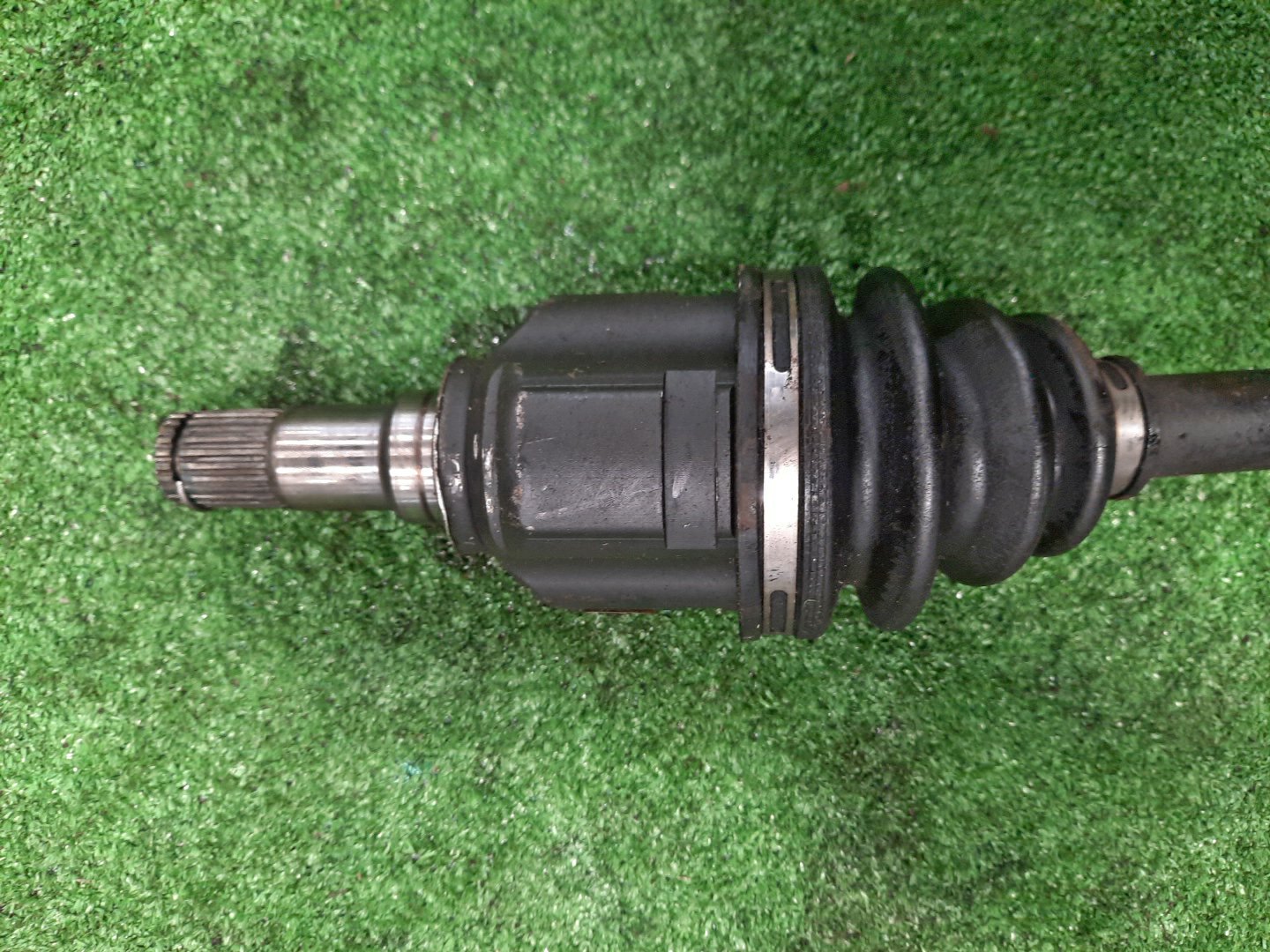 Привод правый передний TOYOTA COROLLA, PREMIO, COROLLA SPACIO, ALLION, COROLLA FIELDER, ALLEX, COROLLA RUNX, WILL VS, COROLLA  AXIO NZE121, NZE120, NZE141, NZT240, NZT260, NZE121N, NZE121G, NZE141G, NZE127 1NZ-FE, 2NZ-FE 3 ракурс