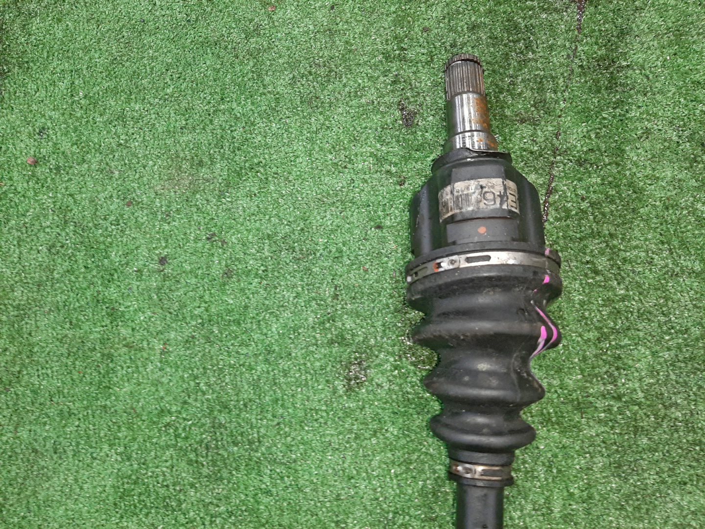 Привод правый передний TOYOTA COROLLA, PREMIO, COROLLA SPACIO, ALLION, COROLLA FIELDER, ALLEX, COROLLA RUNX, WILL VS, COROLLA  AXIO NZE121, NZE120, NZE141, NZT240, NZT260, NZE121N, NZE121G, NZE141G, NZE127 1NZ-FE, 2NZ-FE 3 ракурс