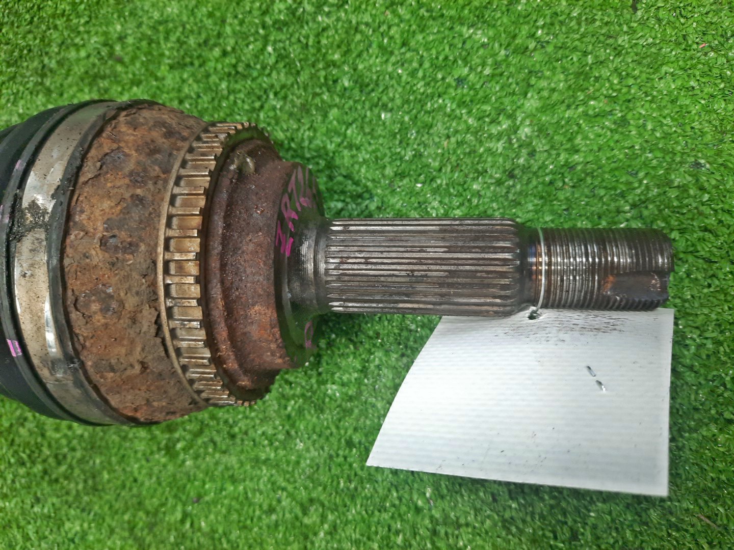 Привод правый передний TOYOTA PREMIO, ISIS, WISH, ALLION, COROLLA FIELDER, COROLLA  AXIO ZRT265, ZGM15G, ZGE25G, ZRE144G, ZRE144 2ZR-FAE, 2ZR-FE 2 ракурс
