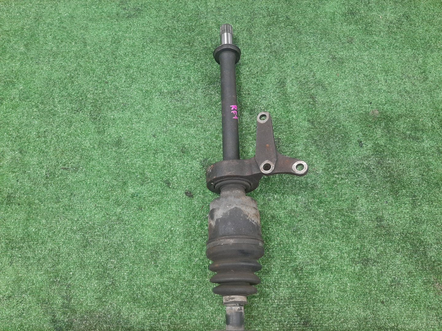 Привод левый передний HONDA S-MX, STEPWGN RH1, RH2, RF1, RF2 B20B 3 ракурс