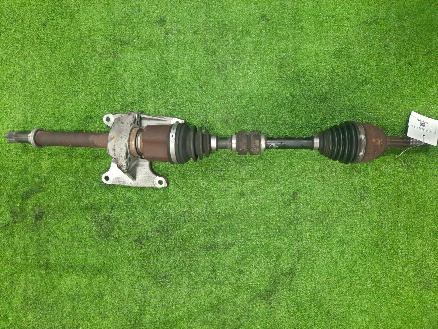 Привод правый передний NISSAN BLUEBIRD SYLPHY KG11 MR20DE 1 ракурс Привод правый передний NISSAN BLUEBIRD SYLPHY KG11 MR20DE 1 ракурс