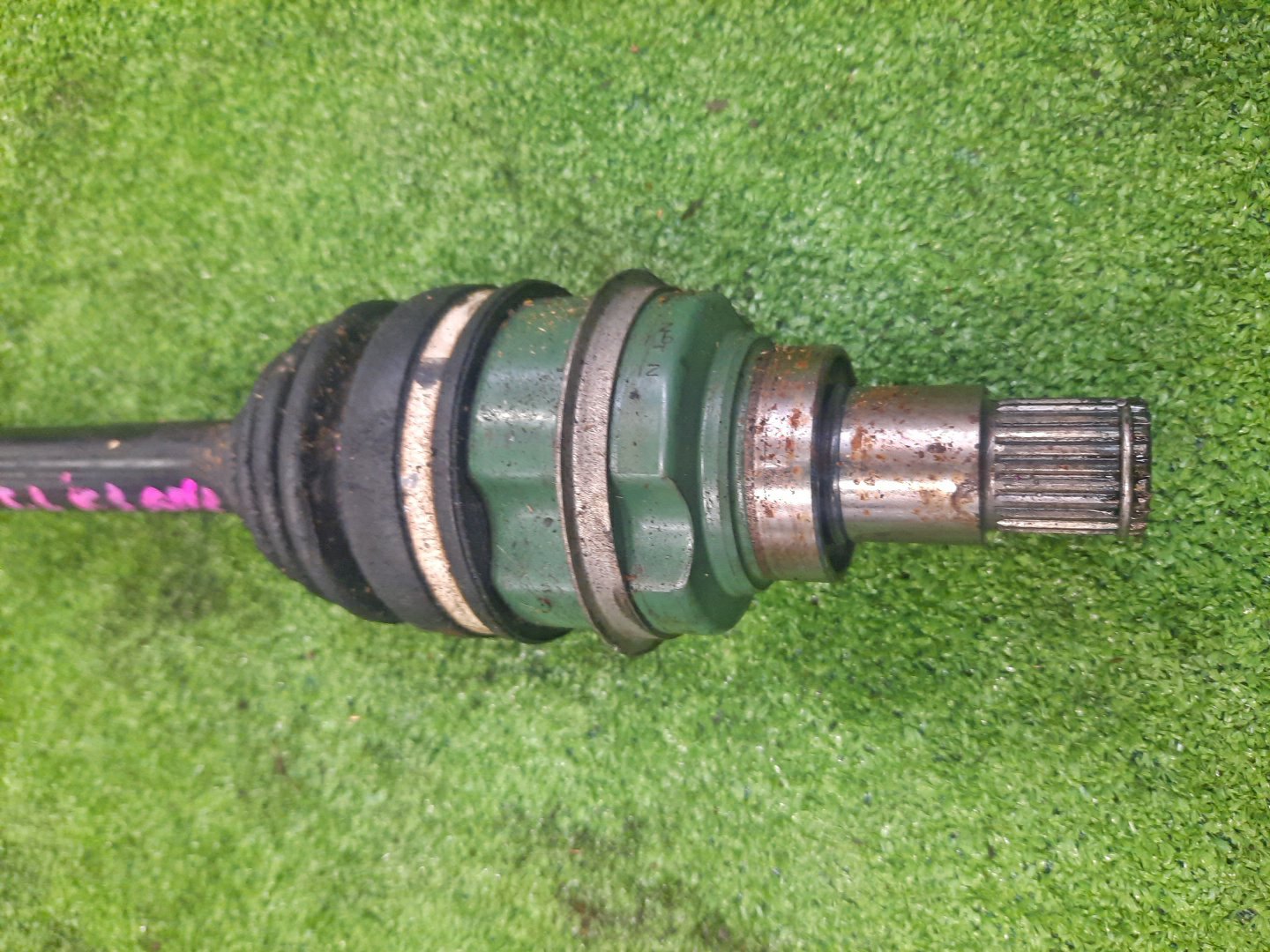 Привод левый передний TOYOTA PASSO, BB, DEX, BOON, COO KGC30, KGC35, QNC20, QNC21, M401F, M600S, M610S, M401S, M402S 1KR-FE, K3-VE, 3SZ-VE 3 ракурс