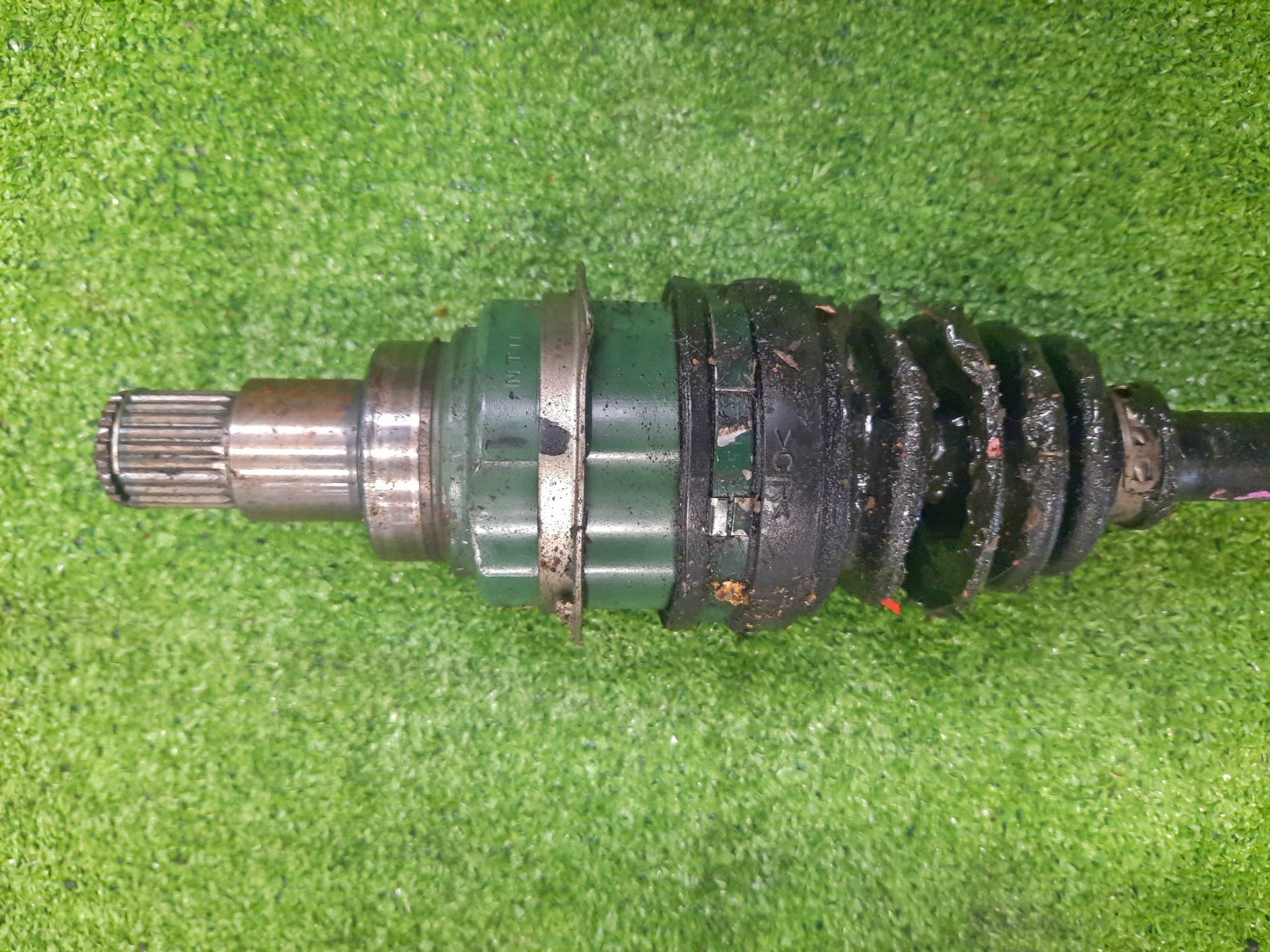 Привод левый передний TOYOTA PASSO, BB, DEX, BOON, COO KGC30, KGC35, QNC20, QNC21, M401F, M600S, M610S, M401S, M402S 1KR-FE, K3-VE, 3SZ-VE 3 ракурс