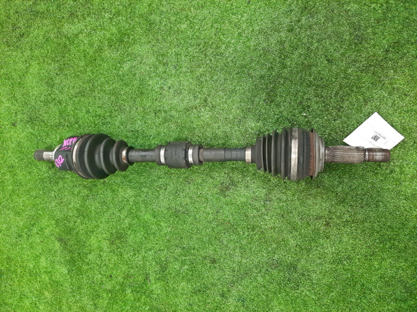 Привод левый передний TOYOTA IST, VITZ, COROLLA FIELDER, RACTIS, PORTE, SPADE, COROLLA  AXIO NCP110, NCP131, NZE161G, NCP120, NCP122, NCP141, NZE161 1NZ-FE 1 ракурс