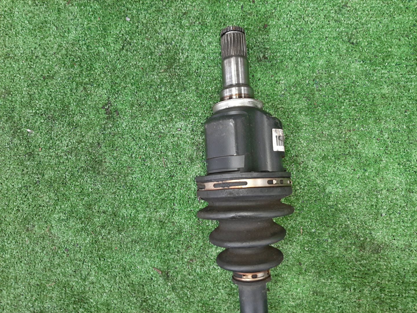 Привод правый передний TOYOTA IST, VITZ, COROLLA FIELDER, RACTIS, PORTE, SPADE, COROLLA  AXIO NCP110, NCP131, NZE161G, NCP120, NCP122, NCP141, NZE161 1NZ-FE 3 ракурс
