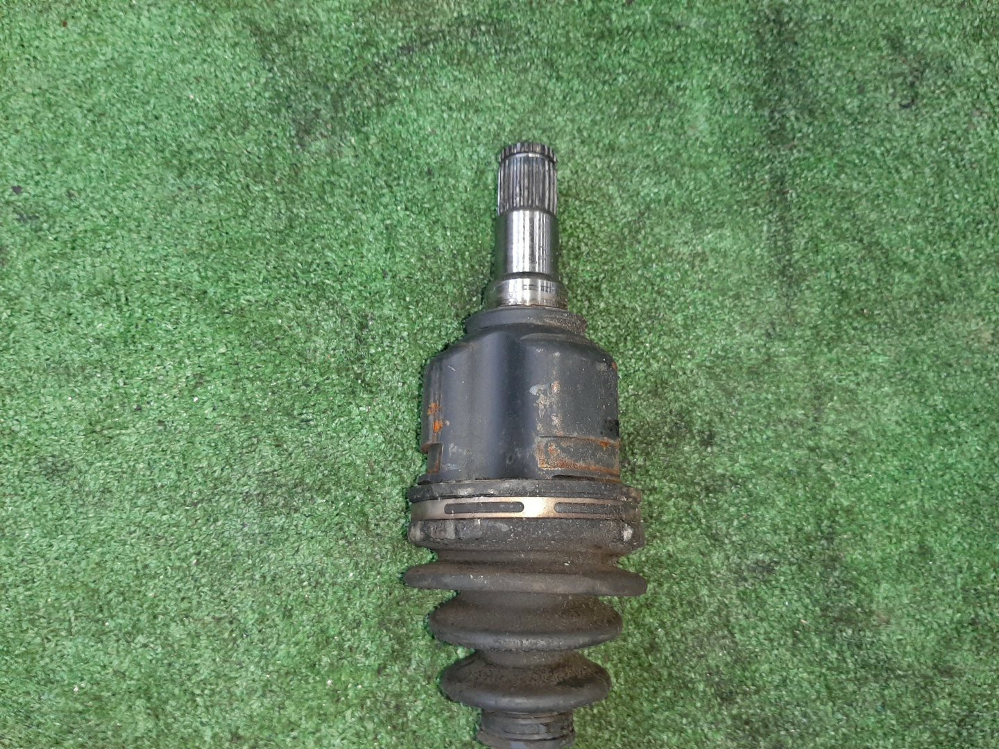 Привод левый передний TOYOTA COROLLA, PREMIO, COROLLA SPACIO, ALLION, COROLLA FIELDER, ALLEX, COROLLA RUNX, WILL VS, COROLLA  AXIO NZE121, NZE120, NZE141, NZT240, NZT260, NZE121N, NZE121G, NZE141G, NZE127 1NZ-FE, 2NZ-FE 3 ракурс