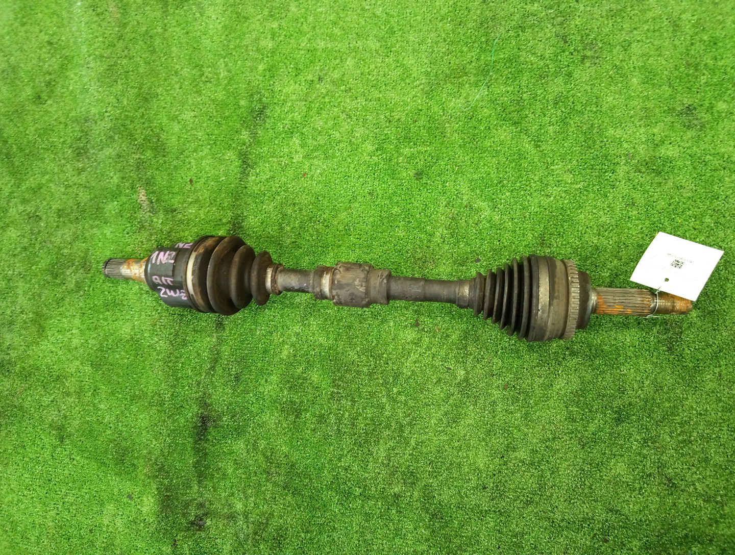 Привод левый передний TOYOTA COROLLA, PREMIO, COROLLA SPACIO, ALLION, COROLLA FIELDER, ALLEX, COROLLA RUNX, WILL VS, COROLLA  AXIO NZE121, NZE120, NZE141, NZT240, NZT260, NZE121N, NZE121G, NZE141G, NZE127 1NZ-FE, 2NZ-FE 1 ракурс