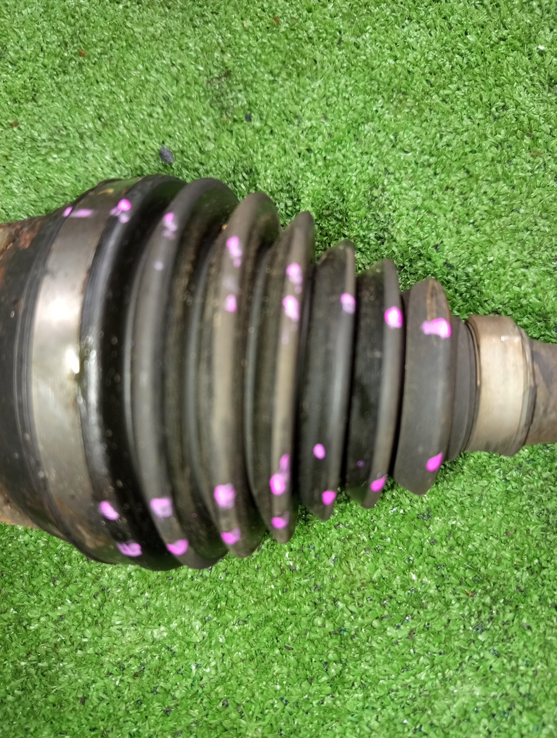 Привод левый передний TOYOTA AXIO, PREMIO, ISIS, WISH, ALLION, COROLLA FIELDER, COROLLA  AXIO, FIELDER ZRE142, ZRT260, ZGM10, ZGM10W, ZGM10G, ZGE20W, ZGE20G, ZRE142G 2ZR-FAE, 2ZR-FE 4 ракурс