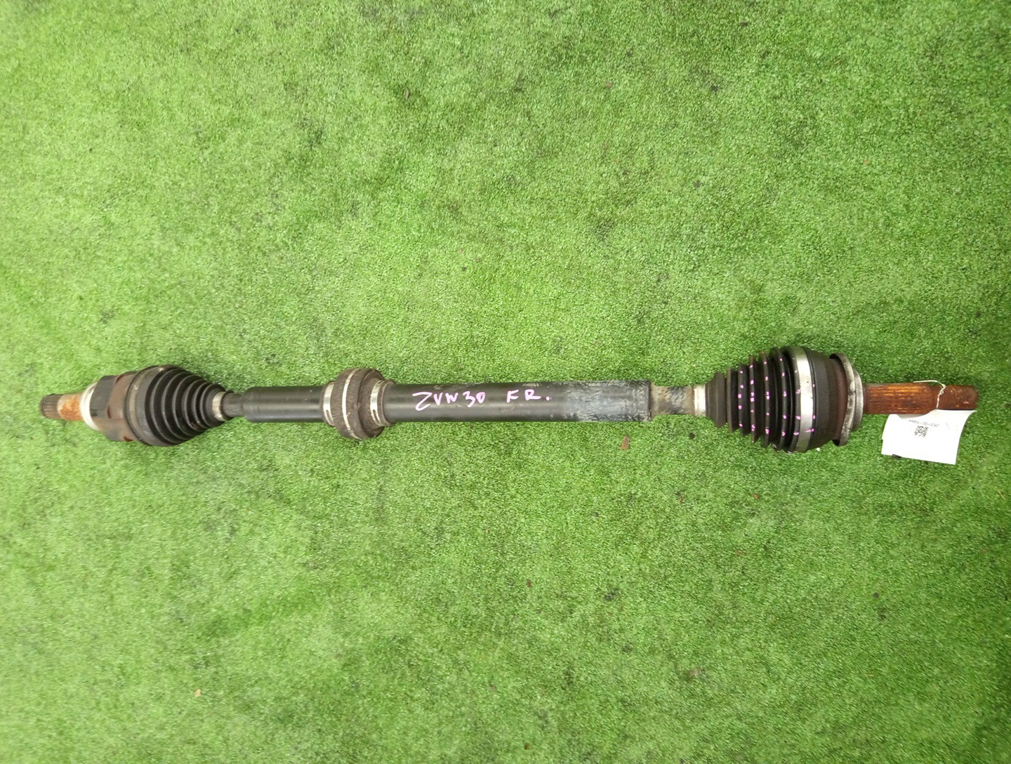 Привод правый передний TOYOTA CT200H, PRIUS ZWA10, ZVW35, ZVW30 2ZR-FXE 1 ракурс