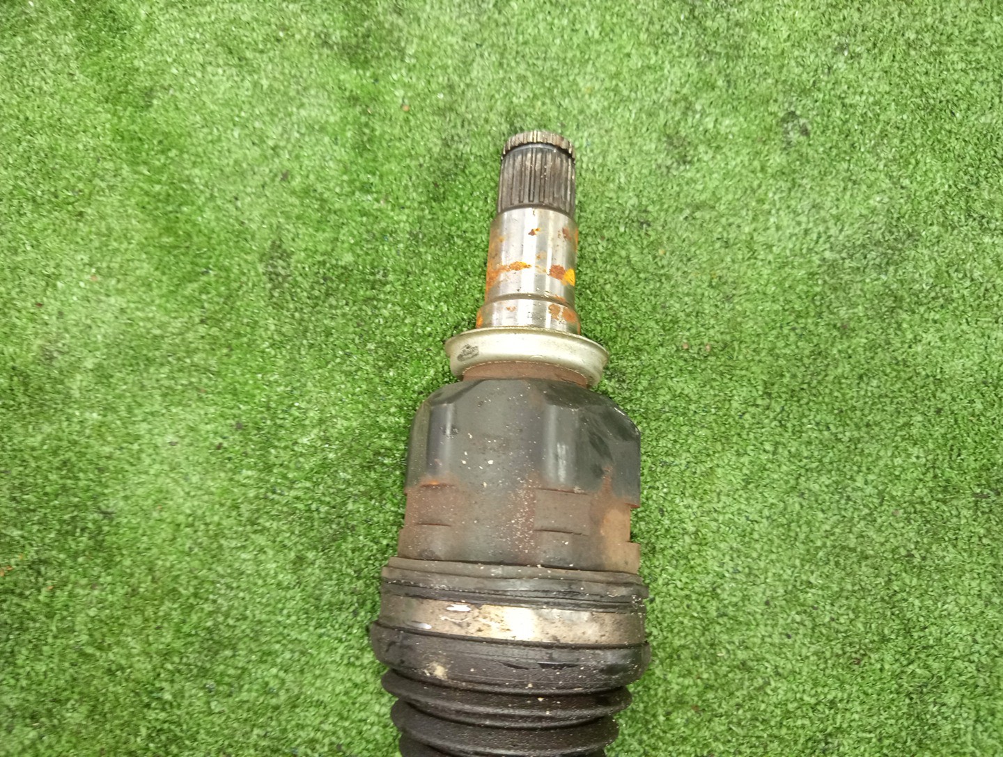 Привод правый передний TOYOTA CT200H, PRIUS ZWA10, ZVW35, ZVW30 2ZR-FXE 3 ракурс
