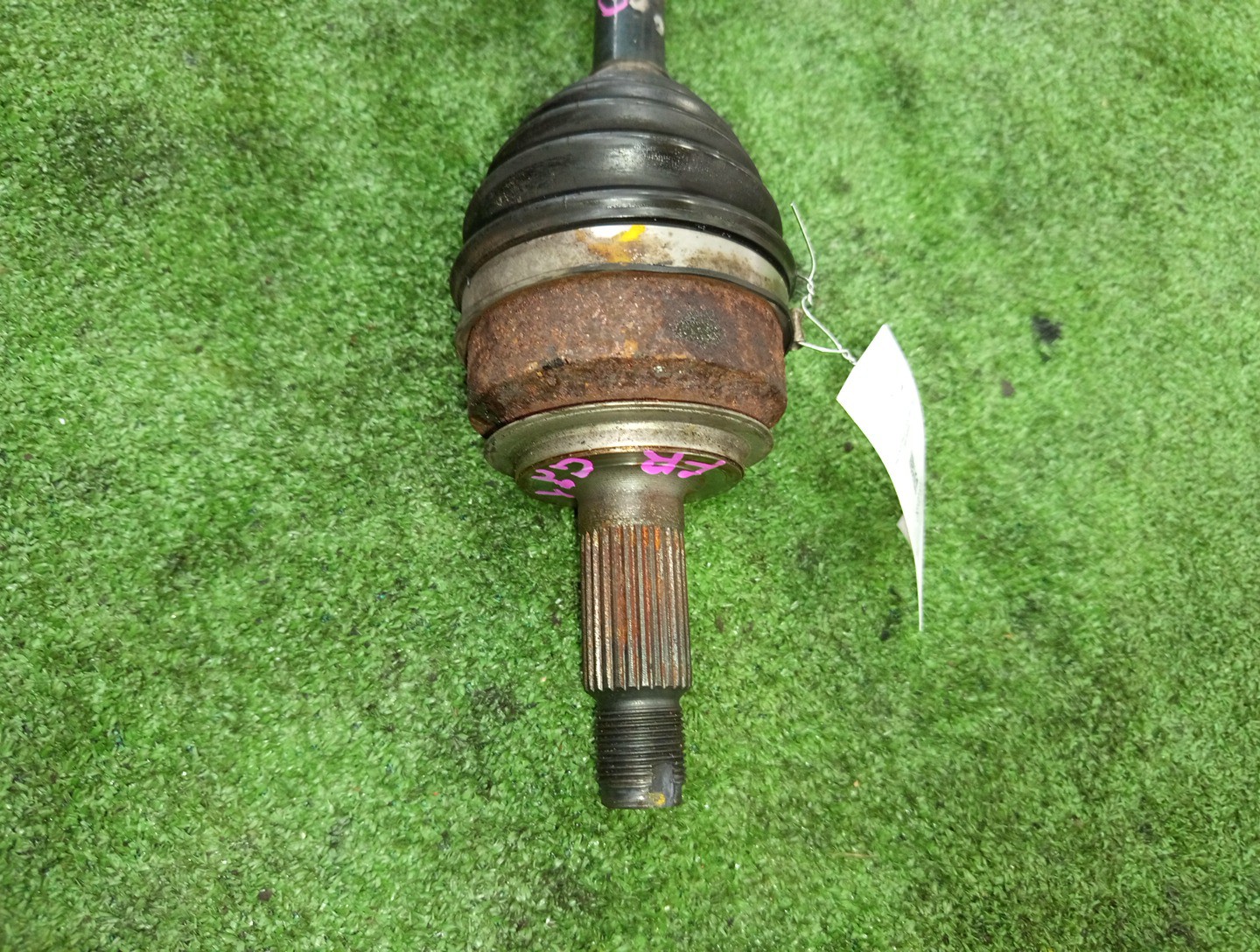 Привод правый передний HONDA AIRWAVE GJ1 L15A 2 ракурс