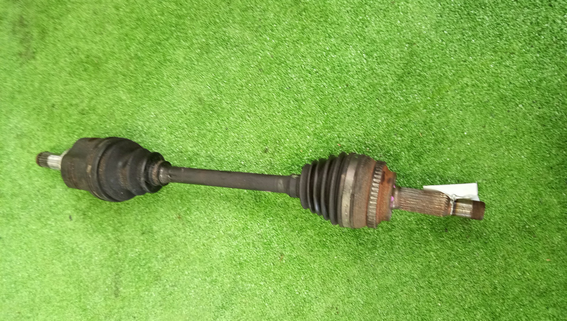 Привод левый передний TOYOTA COROLLA, COROLLA SPACIO, ISIS, WISH, COROLLA FIELDER, ALLEX, COROLLA RUNX, WILL VS ZZE122, ZZE122N, ZNM10, ZNM10W, ZNM10G, ZNE10, ZNE10G, ZZE122G, ZZE127 1ZZ-FE 1 ракурс