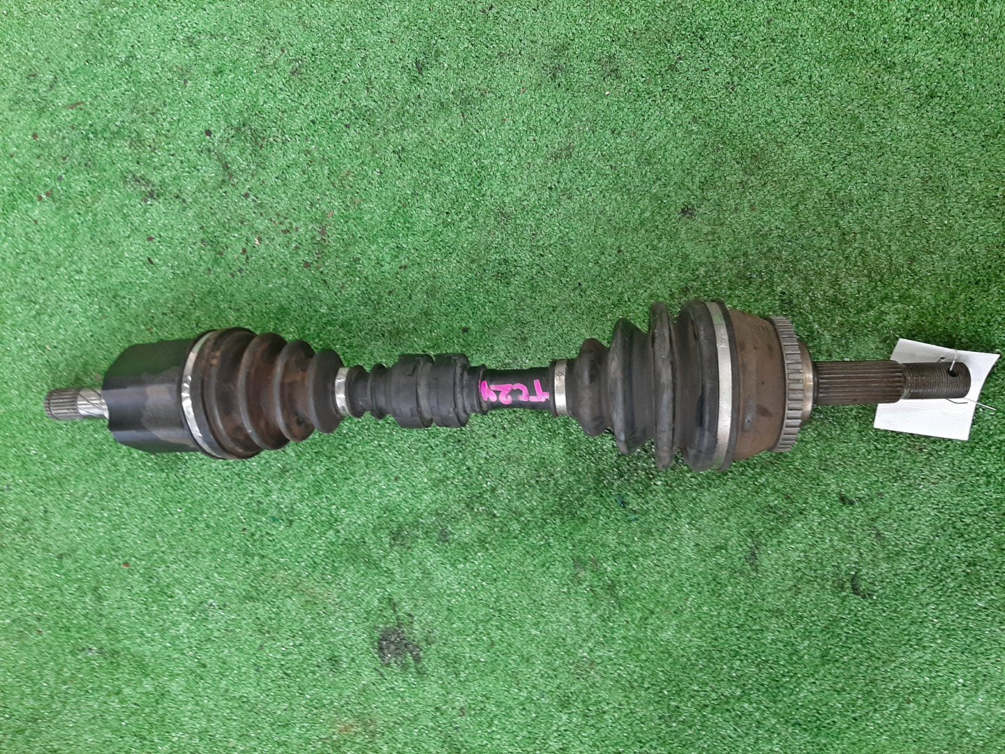 Привод левый передний NISSAN AVENIR, LIBERTY, PRIMERA, SERENA W11, RW11, RM12, HP12, TNC24, TC24, RC24 QR20DE, SR20VE, QR25DE 1 ракурс