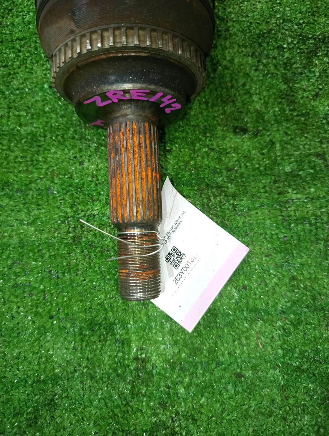 Привод правый передний TOYOTA PREMIO, ISIS, WISH, ALLION, COROLLA FIELDER, COROLLA  AXIO ZRT260, ZGM10, ZGM10W, ZGM10G, ZGE20W, ZGE20G, ZRE142G, ZRE142 2ZR-FAE, 2ZR-FE 2 ракурс