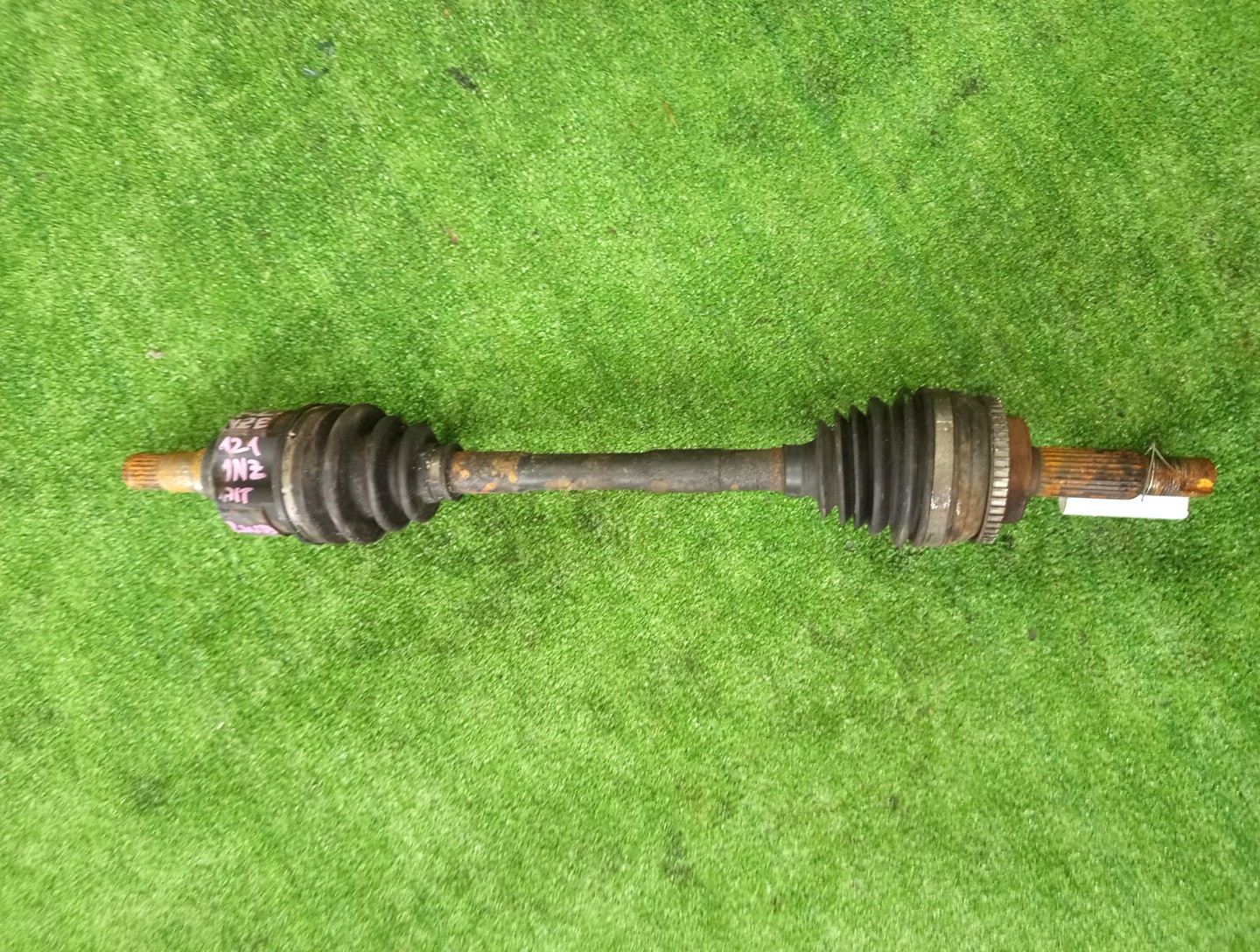 Привод левый передний TOYOTA COROLLA, PREMIO, COROLLA SPACIO, ALLION, COROLLA FIELDER, ALLEX, COROLLA RUNX, WILL VS, COROLLA  AXIO NZE121, NZE120, NZE141, NZT240, NZT260, NZE121N, NZE121G, NZE141G, NZE127 1NZ-FE, 2NZ-FE 1 ракурс
