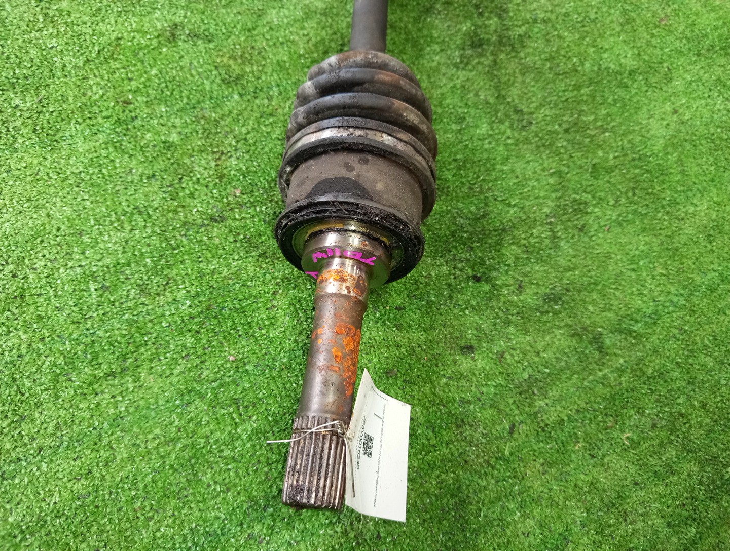 Привод правый передний SUZUKI ESCUDO TD51W, TD11W, TA11W, TA51W, TD61W, TA31W, TD31W J20A, H20A, H25A, RF-T 2 ракурс