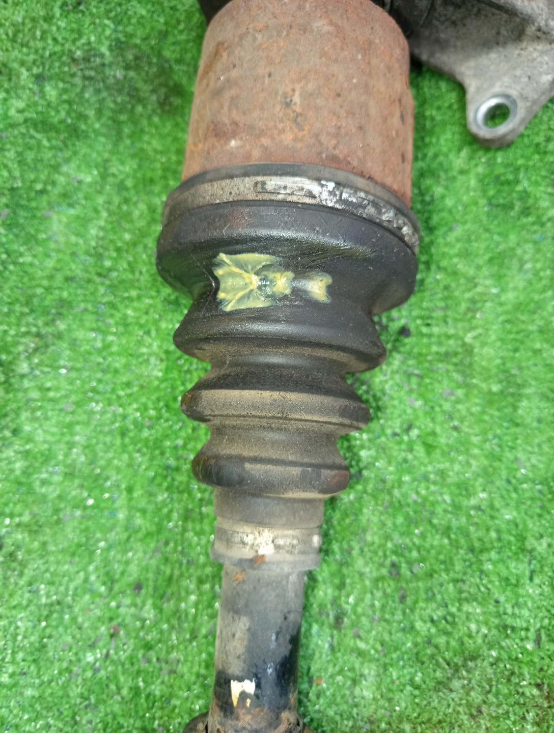 Привод правый передний HONDA PARTNER, AIRWAVE GJ4, GJ2 L15A 4 ракурс