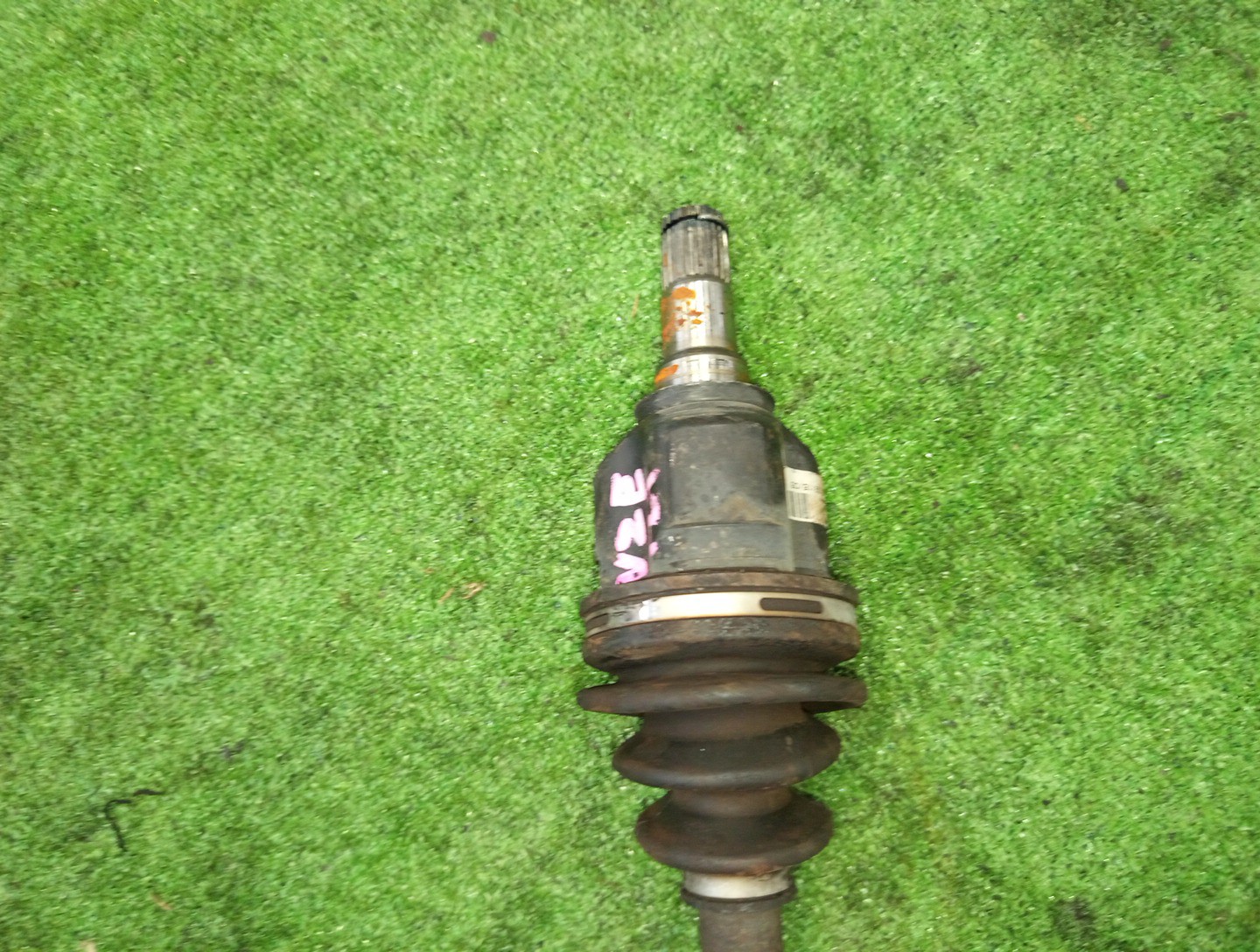 Привод левый передний TOYOTA COROLLA, PREMIO, COROLLA SPACIO, ALLION, COROLLA FIELDER, ALLEX, COROLLA RUNX, WILL VS, COROLLA  AXIO NZE121, NZE120, NZE141, NZT240, NZT260, NZE121N, NZE121G, NZE141G, NZE127 1NZ-FE, 2NZ-FE 3 ракурс