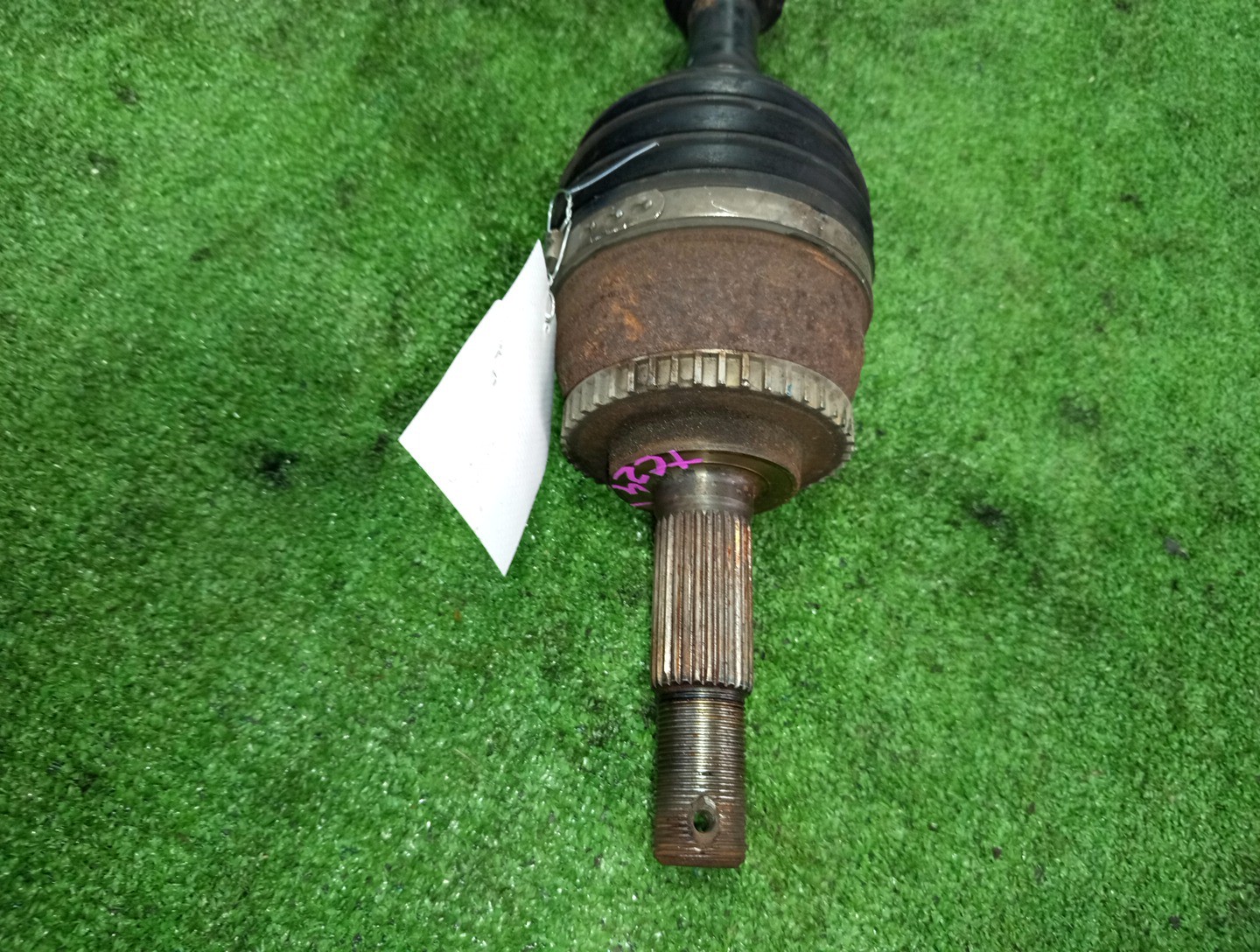 Привод левый передний NISSAN AVENIR, LIBERTY, PRIMERA, SERENA W11, RW11, RM12, HP12, TNC24, TC24, RC24 QR20DE, SR20VE, QR25DE 2 ракурс