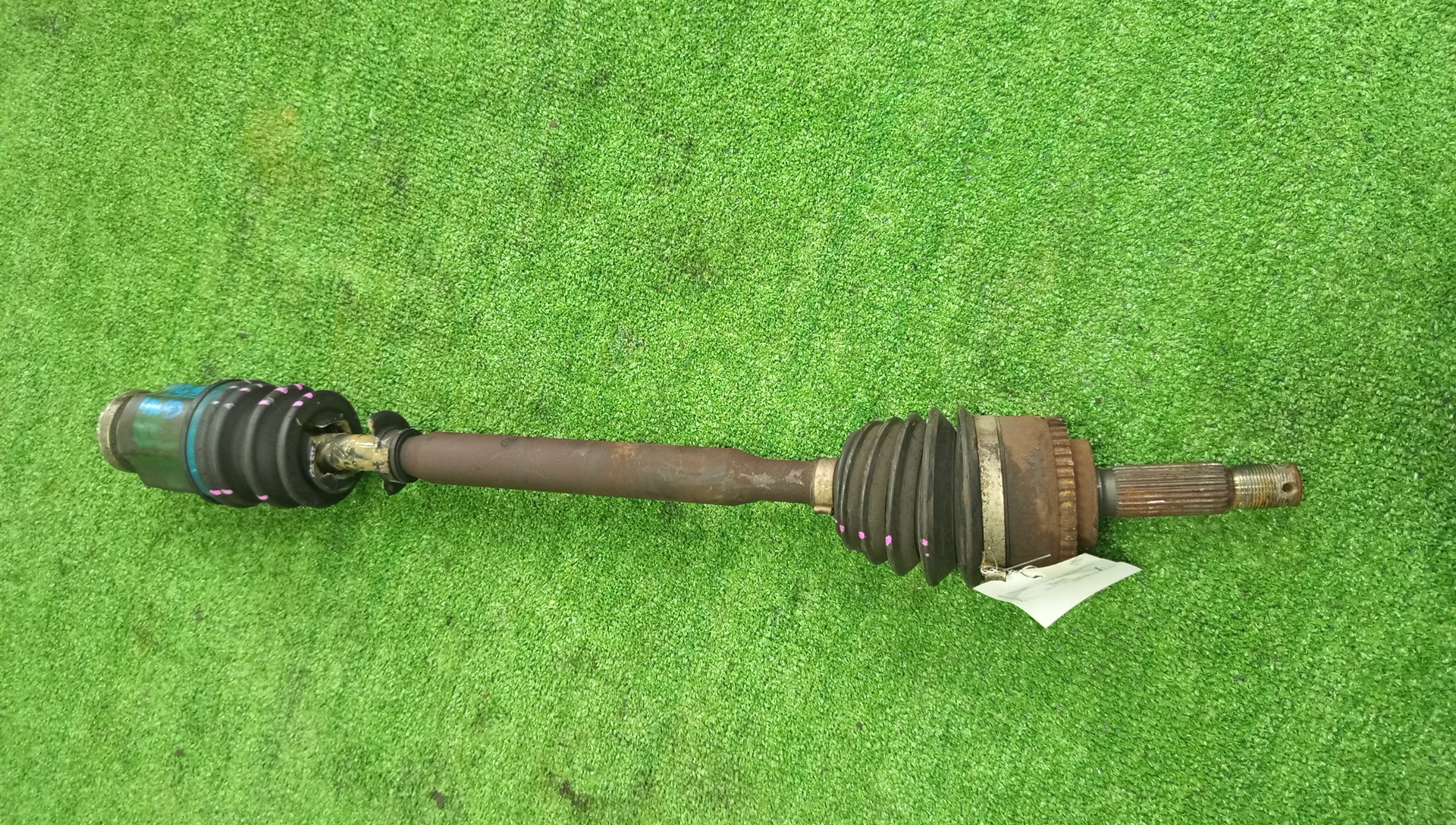 Привод правый передний MITSUBISHI GALANT, LEGNUM EC1A, EC7A, EC3A, EC1W, EC5W, EC3W, EC7W 4G93, 4G94, 4G64, 6A13TT, 6A13 1 ракурс Привод правый передний MITSUBISHI GALANT, LEGNUM EC1A, EC7A, EC3A, EC1W, EC5W, EC3W, EC7W 4G93, 4G94, 4G64, 6A13TT, 6A13 1 ракурс