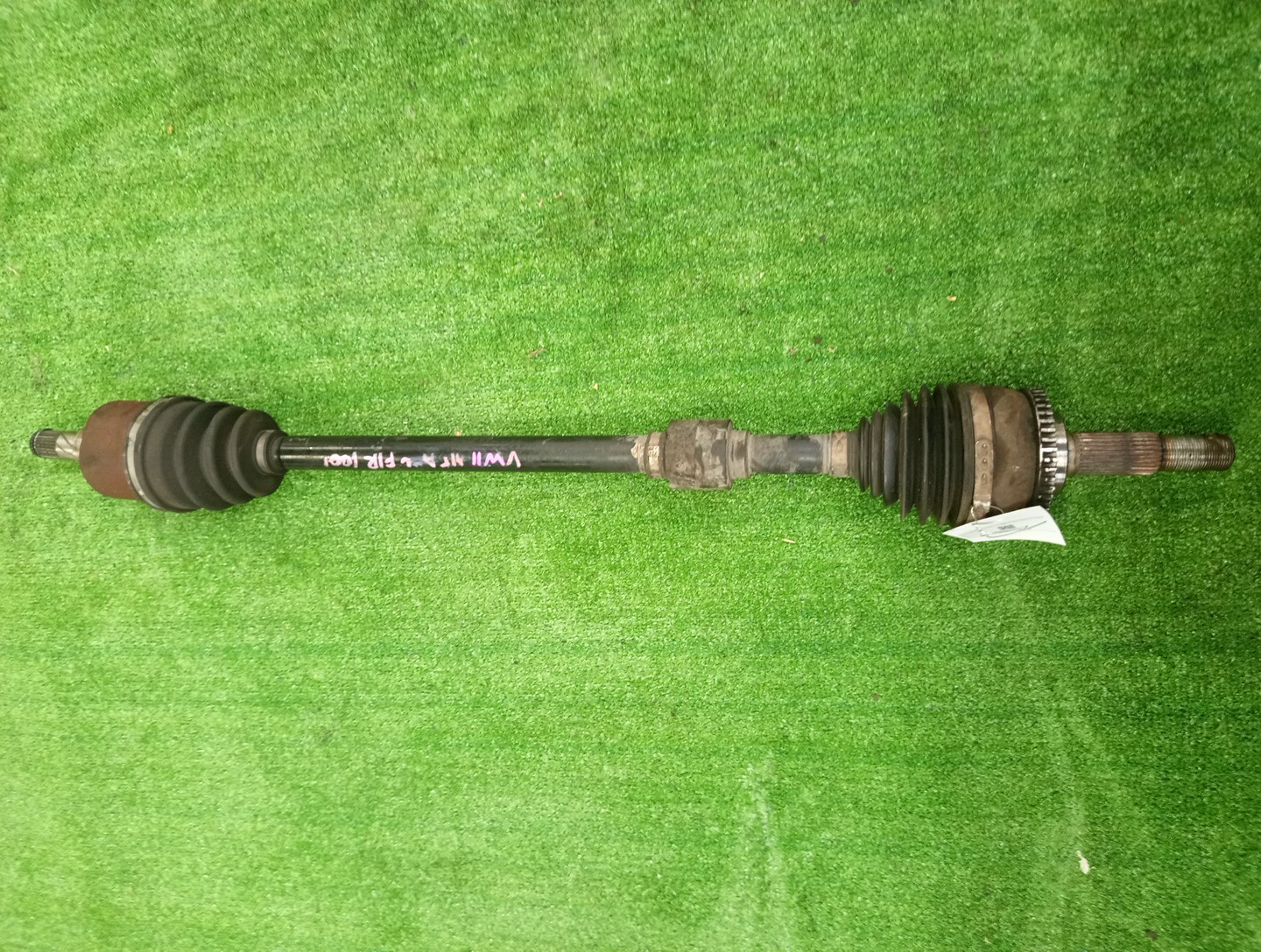 Привод правый передний NISSAN AVENIR, EXPERT W11, VW11 QG18DE 1 ракурс Привод правый передний NISSAN AVENIR, EXPERT W11, VW11 QG18DE 1 ракурс