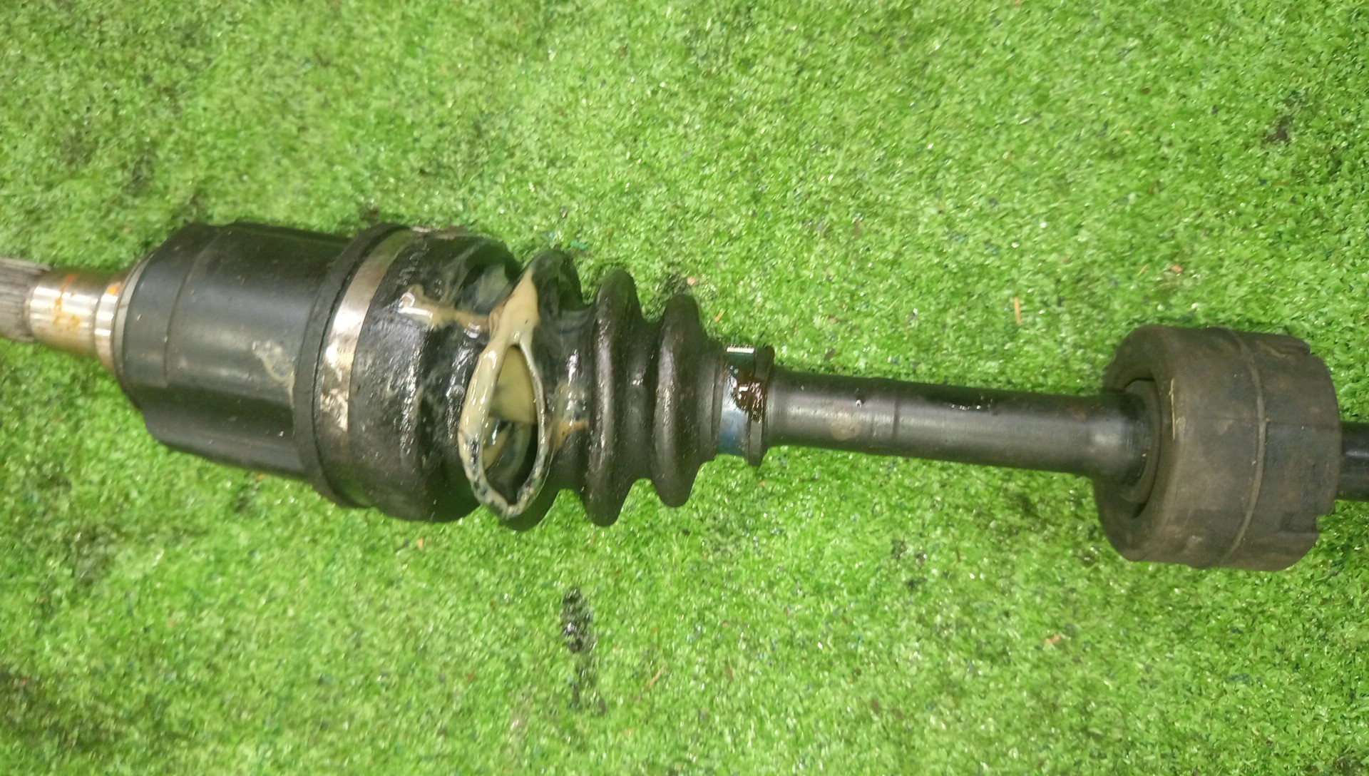 Привод правый передний SUZUKI HUSTLER MR31S R06AT 4 ракурс