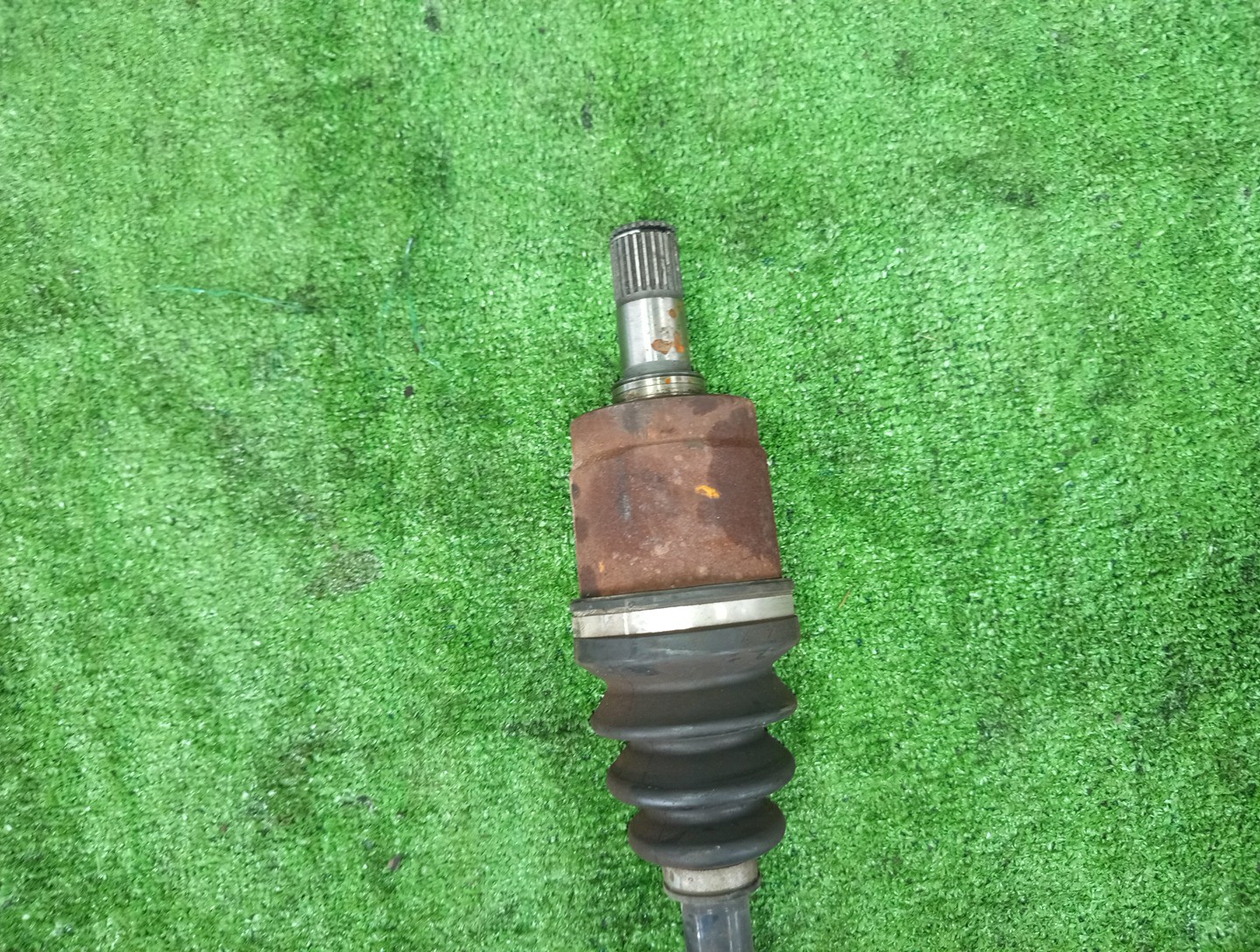Привод правый передний HONDA AIRWAVE GJ1 L15A 3 ракурс Привод правый передний HONDA AIRWAVE GJ1 L15A 3 ракурс