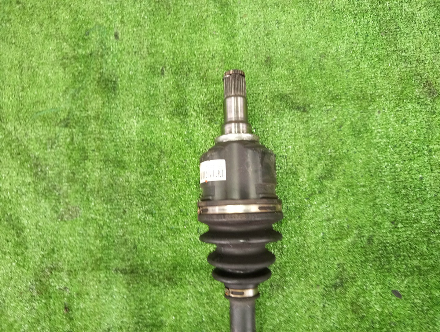 Привод правый передний TOYOTA IST, VITZ, COROLLA FIELDER, RACTIS, PORTE, SPADE, COROLLA  AXIO NCP110, NCP131, NZE161G, NCP120, NCP122, NCP141, NZE161 1NZ-FE 3 ракурс