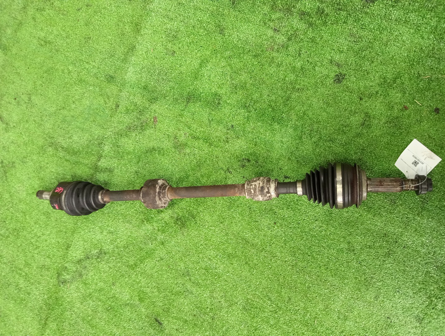 Привод правый передний TOYOTA IST, VITZ, COROLLA FIELDER, RACTIS, PORTE, SPADE, COROLLA  AXIO NCP110, NCP131, NZE161G, NCP120, NCP122, NCP141, NZE161 1NZ-FE 1 ракурс