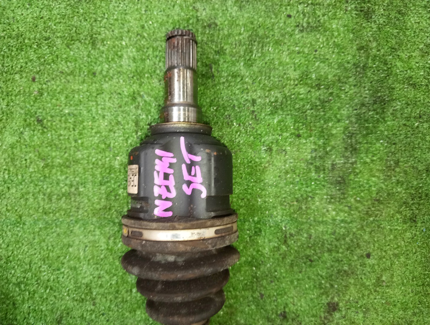 Привод левый передний TOYOTA COROLLA, PREMIO, COROLLA SPACIO, ALLION, COROLLA FIELDER, ALLEX, COROLLA RUNX, WILL VS, COROLLA  AXIO NZE121, NZE120, NZE141, NZT240, NZT260, NZE121N, NZE144G, NZE121G, NZE141G, NZE127, NZE144 1NZ-FE, 2NZ-FE 3 ракурс
