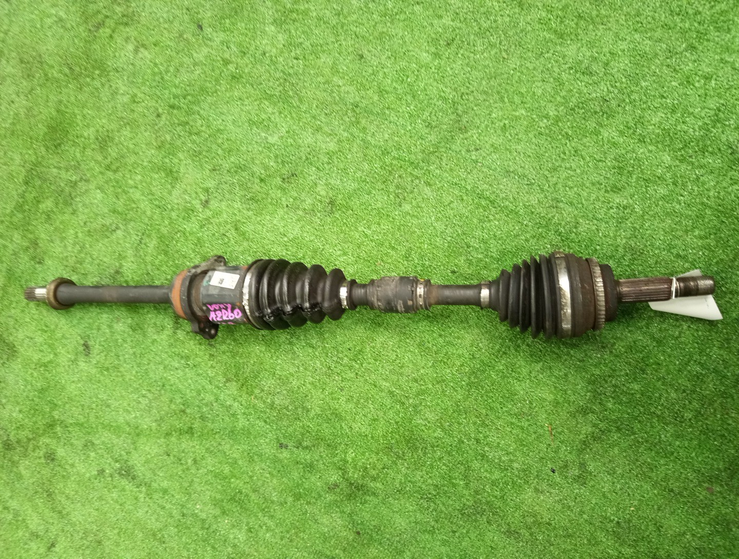 Привод правый передний TOYOTA NOAH, VOXY AZR60G 1AZ-FSE 1 ракурс