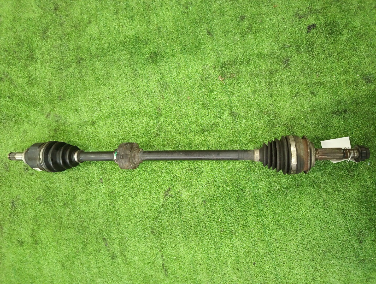 Привод правый передний TOYOTA COROLLA FIELDER, AQUA, COROLLA  AXIO NKE165G, NHP10, NKE165 1NZ-FXE 1 ракурс
