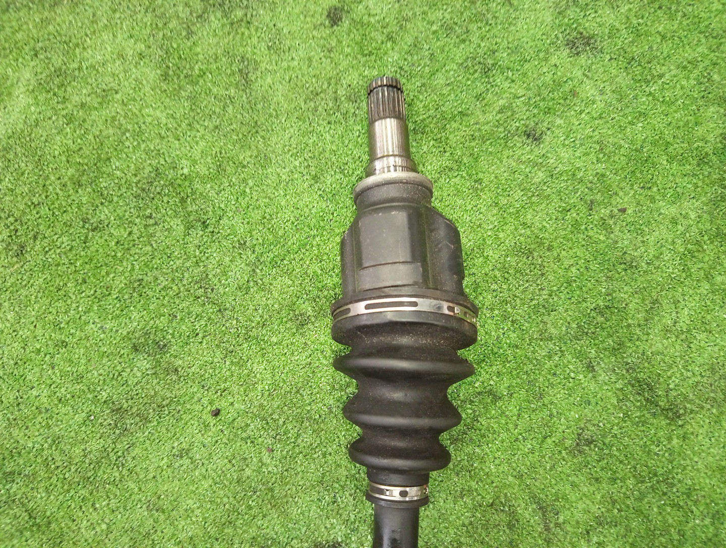 Привод правый передний TOYOTA COROLLA FIELDER, AQUA, COROLLA  AXIO NKE165G, NHP10, NKE165 1NZ-FXE 3 ракурс