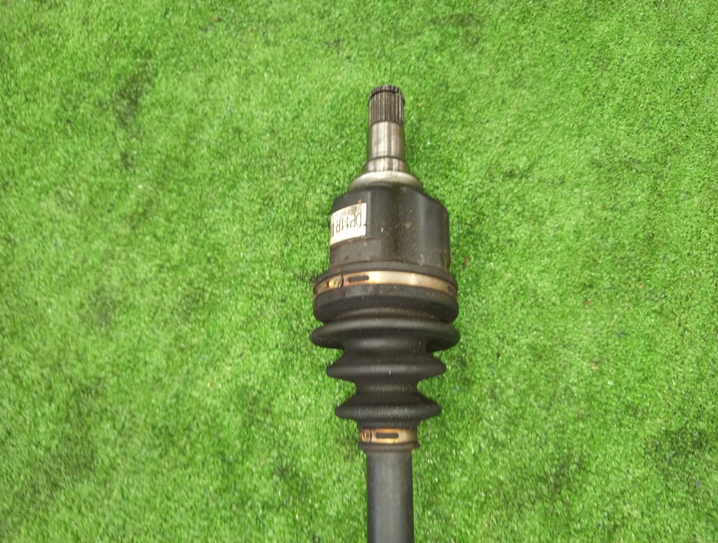 Привод правый передний TOYOTA IST, VITZ, COROLLA FIELDER, RACTIS, PORTE, SPADE, COROLLA  AXIO NCP110, NCP131, NZE161G, NCP120, NCP122, NCP141, NZE161 1NZ-FE 3 ракурс