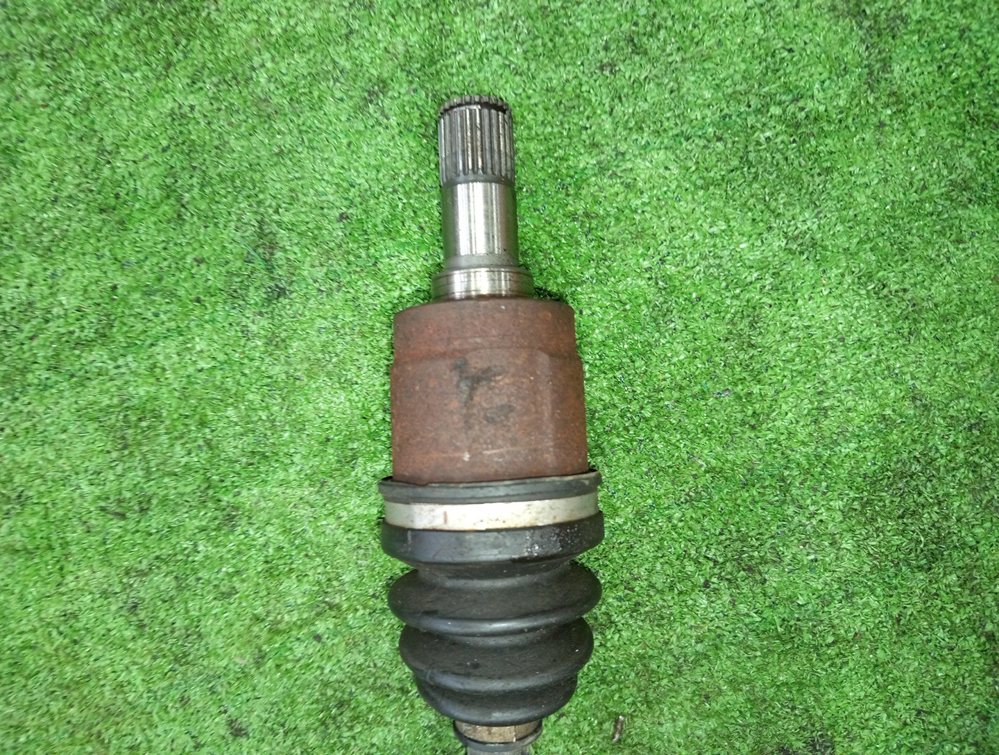 Привод правый передний HONDA FIT ARIA, FIT GD6, GD8, GD3, GD1 L13A, L15A 3 ракурс