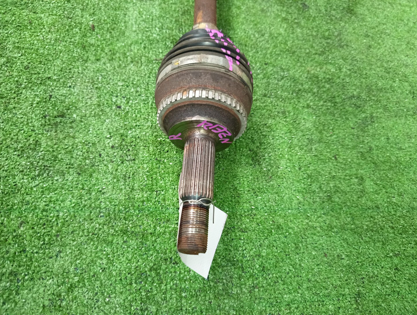 Привод правый передний TOYOTA COROLLA, PREMIO, COROLLA SPACIO, ALLION, COROLLA FIELDER, ALLEX, COROLLA RUNX, WILL VS, COROLLA  AXIO NZE121, NZE120, NZE141, NZT240, NZT260, NZE121N, NZE121G, NZE141G, NZE127 1NZ-FE, 2NZ-FE 2 ракурс