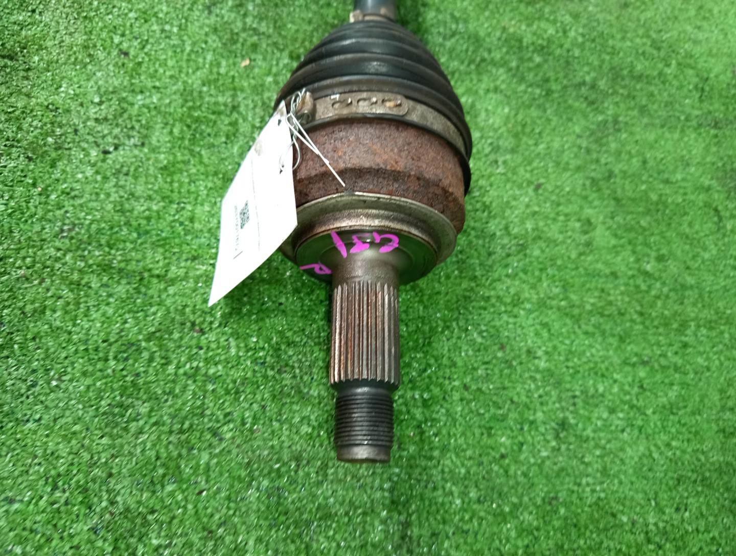 Привод правый передний HONDA AIRWAVE GJ1 L15A 2 ракурс