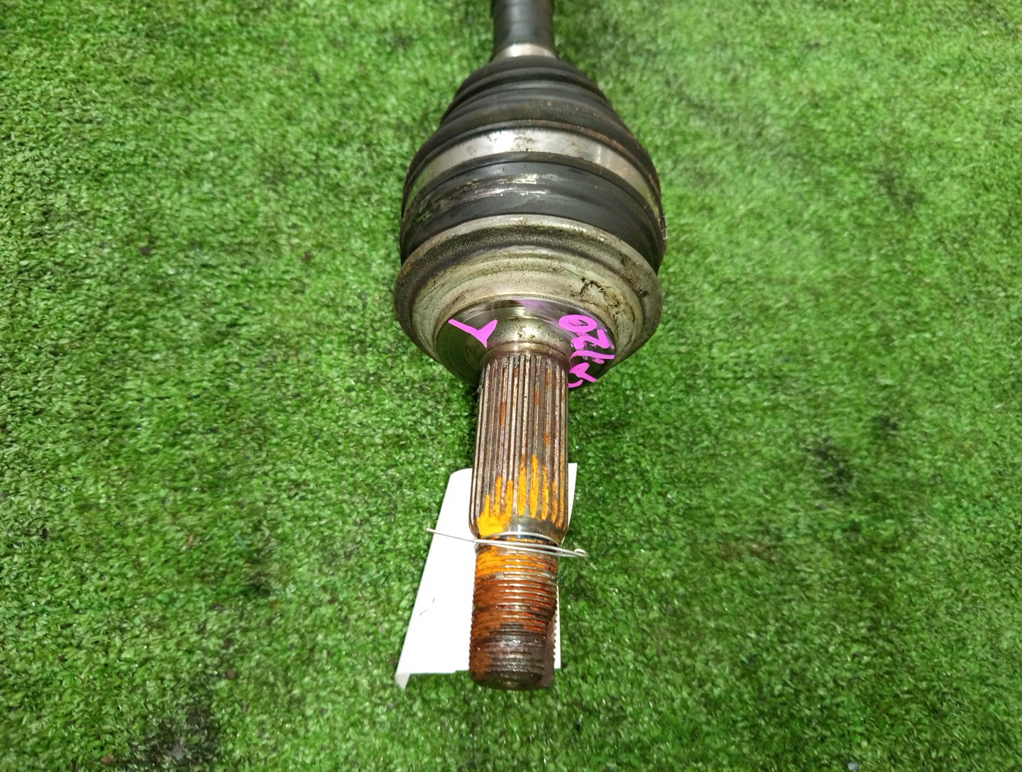 Привод левый передний TOYOTA IST, VITZ, COROLLA FIELDER, RACTIS, PORTE, SPADE, COROLLA AXIO NCP110, NCP131, NZE161G, NCP120, NCP122, NCP141, NZE161 1NZ-FE 2 ракурс Привод левый передний TOYOTA IST, VITZ, COROLLA FIELDER, RACTIS, PORTE, SPADE, COROLLA AXIO NCP110, NCP131, NZE161G, NCP120, NCP122, NCP141, NZE161 1NZ-FE 2 ракурс
