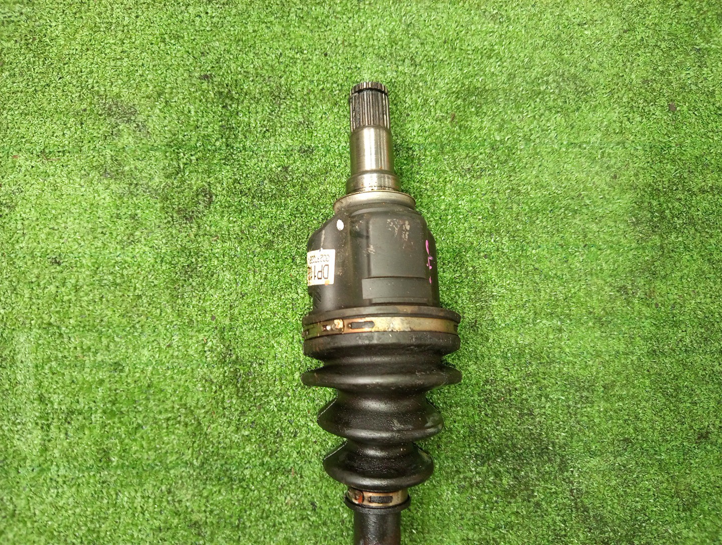 Привод левый передний TOYOTA IST, VITZ, COROLLA FIELDER, RACTIS, PORTE, SPADE, COROLLA  AXIO NCP110, NCP131, NZE161G, NCP120, NCP122, NCP141, NZE161 1NZ-FE 3 ракурс